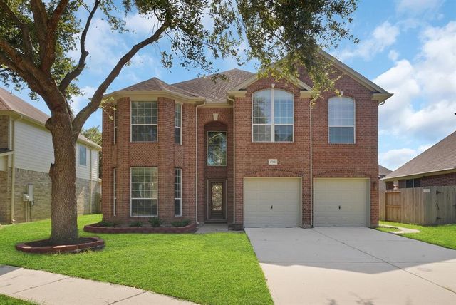 $429,900 | 2512 Sun Spot Lane | Sunrise Lakes