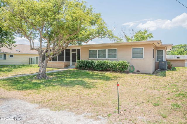 $329,000 | 2326 South Peninsula Drive | Daytona Beach