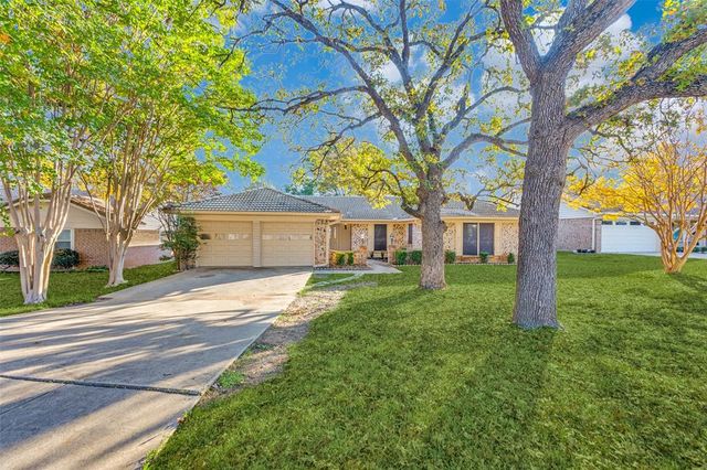 $339,000 | 4221 East Pleasant Forest Street | Southwest Central Arlington