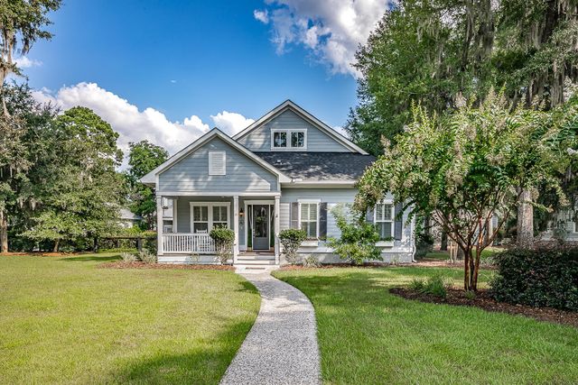 $975,000 | 15 Carter Oaks Drive | Coosaw Point