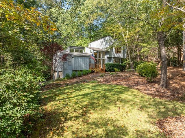 $497,500 | 10790 Shagbark Trail | Roswell