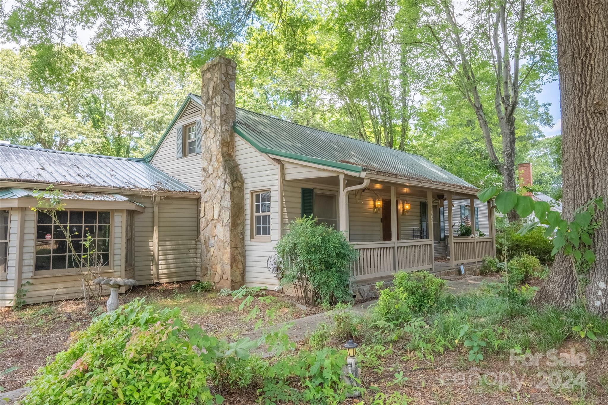 front view of house with a yard