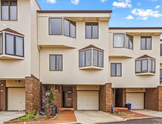 $798,000 | 120-08 Riviera Court, Unit 18B | College Point