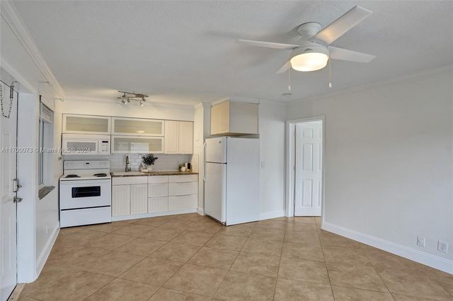 $1,825 | 2756 Northeast 32nd Street, Unit 3 | Coral Ridge Country Club Estates