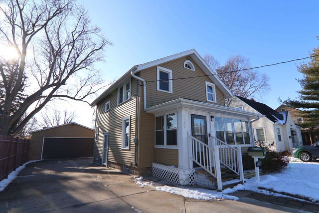 $274,900 | 1124 Blaine Avenue | Janesville