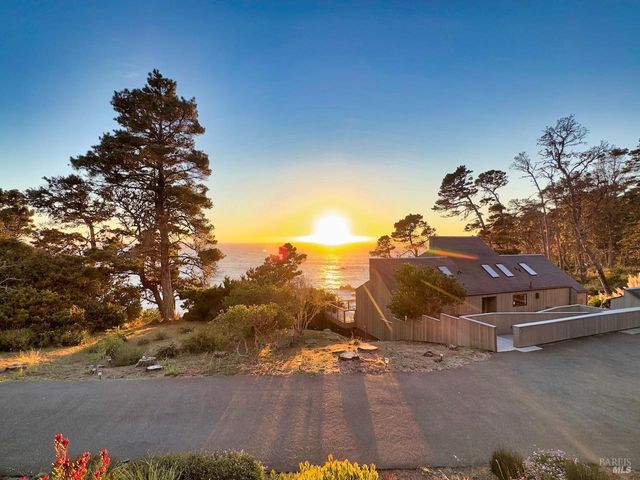 $5,100,000 | 33755 Yardarm Drive, Unit 151 | The Sea Ranch