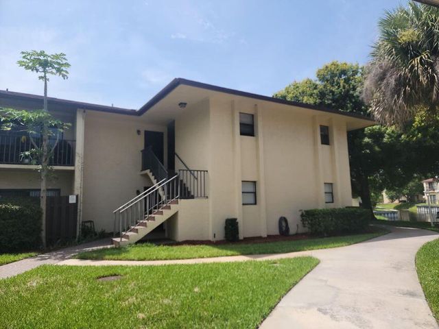 $150,000 | 2050 Oleander Boulevard, Unit 11202 | Island House Condominiums