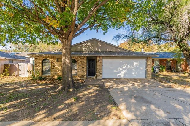 $221,000 | 2105 Foxcroft Lane | Southeast Central Arlington