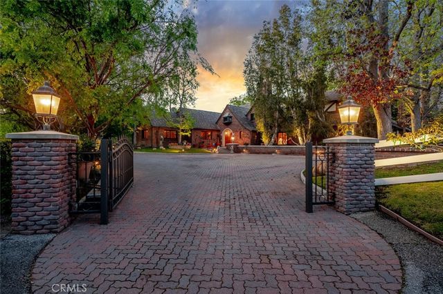 $6,950,000 | 24363 Rolling View Road | Hidden Hills