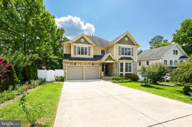 $1,399,990 | 7205 Sipes Lane | Annandale