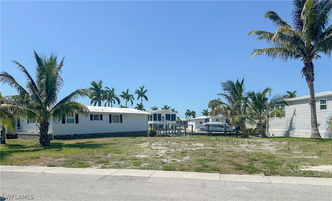 a view of house with outdoor space