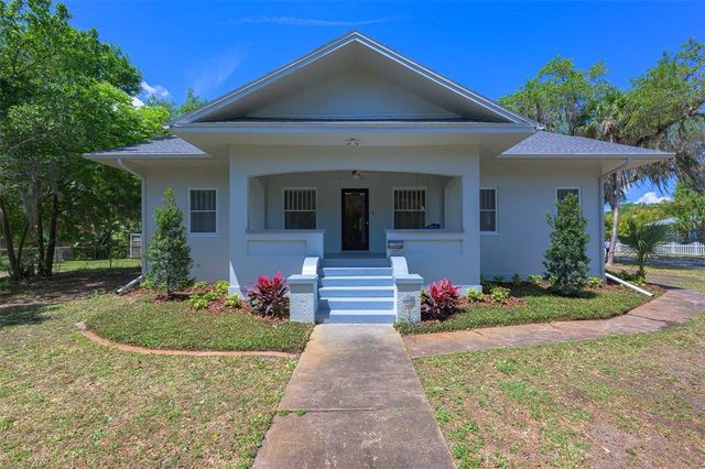 $798,000 | 1200 Live Oak Street | South Mainland