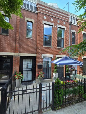 $4,495 | 1646 North Bissell Street | Lincoln Park