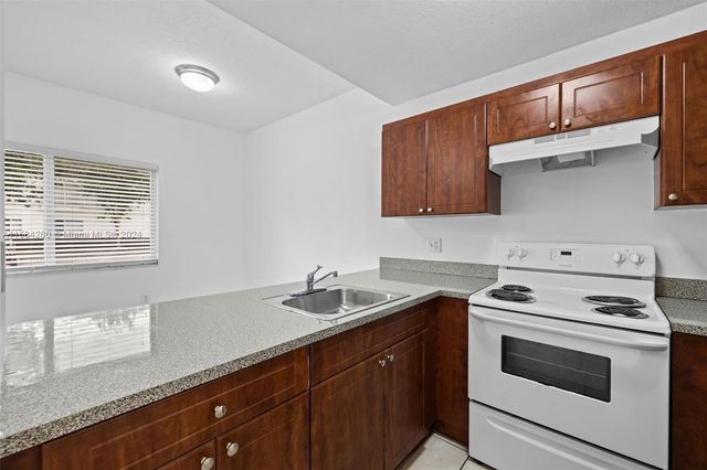 $1,850 | 2493 West 78th Street, Unit 203 | Hialeah