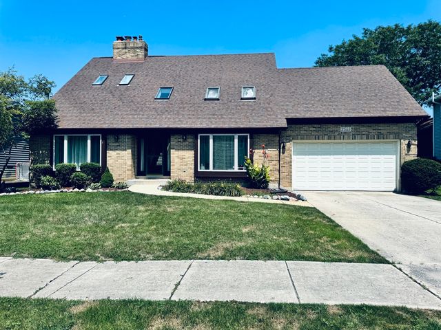 $559,900 | 2545 Leach Drive | Naperville