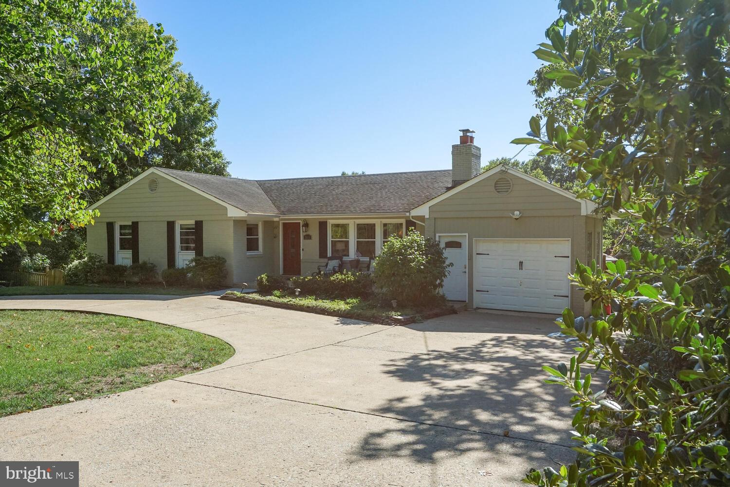 Gorgeous Four Bedroom Home with Garage!