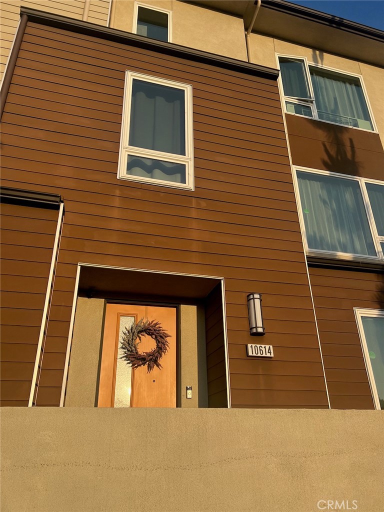 a view of a door of the house