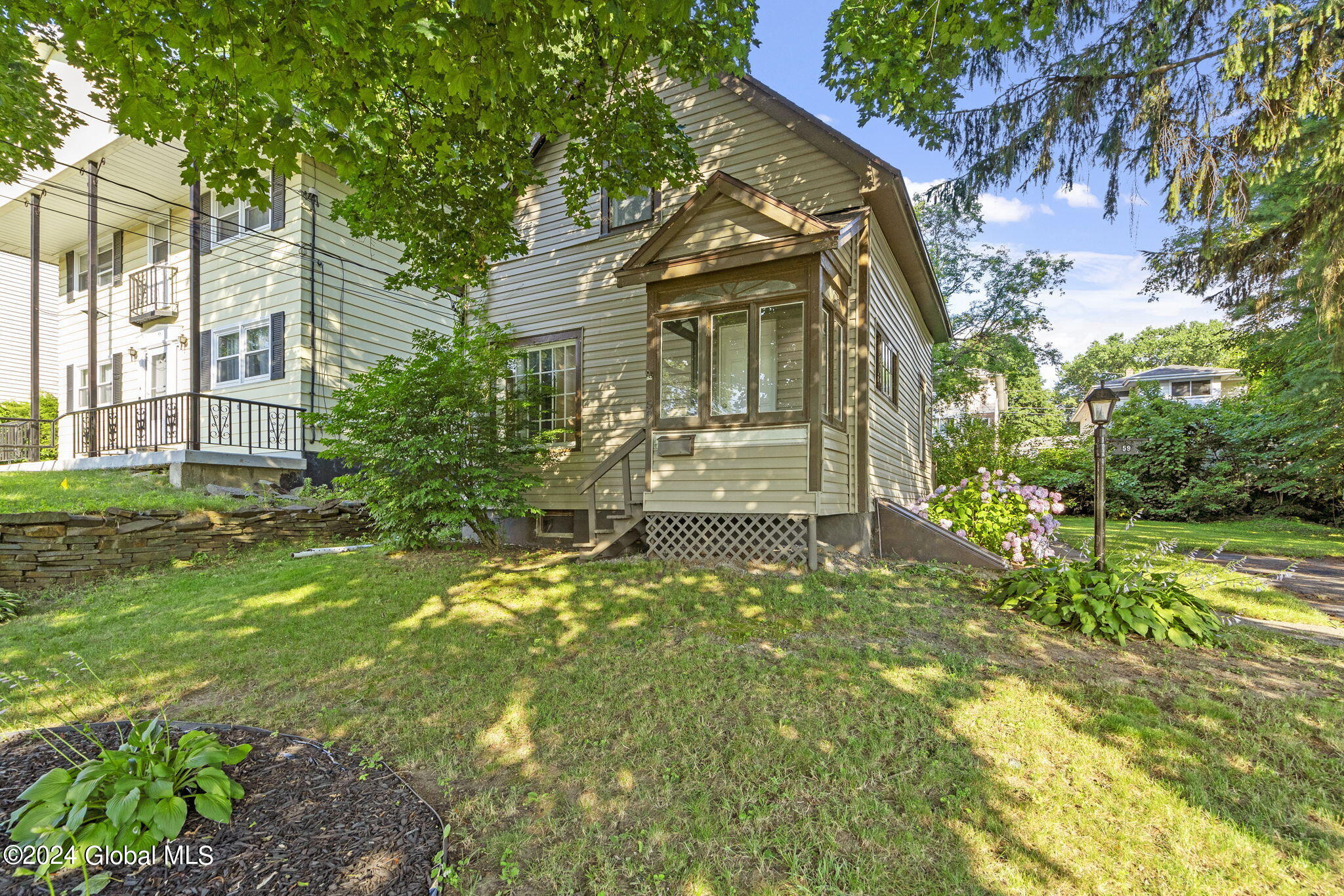 3-web-or-mls-59-hillcrest-ave