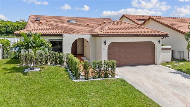 $850,000 | 7851 Villa Nova Drive | Boca del Mar