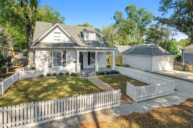 $389,000 | 2186 Monroe Avenue | East Parkway