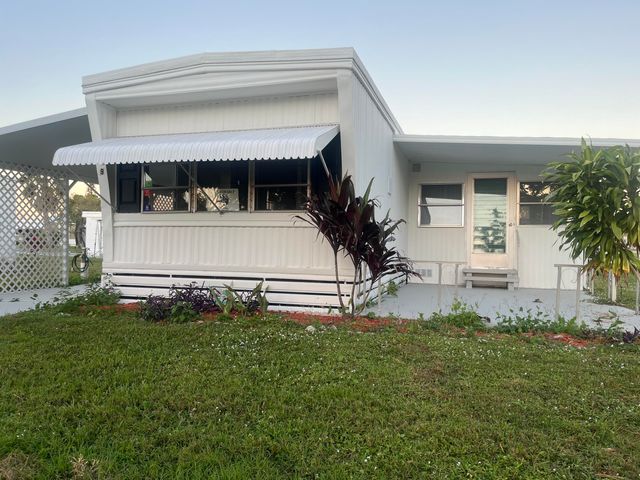 $35,000 | 9 Mediterranean Boulevard West | Spanish Lakes Riverfront