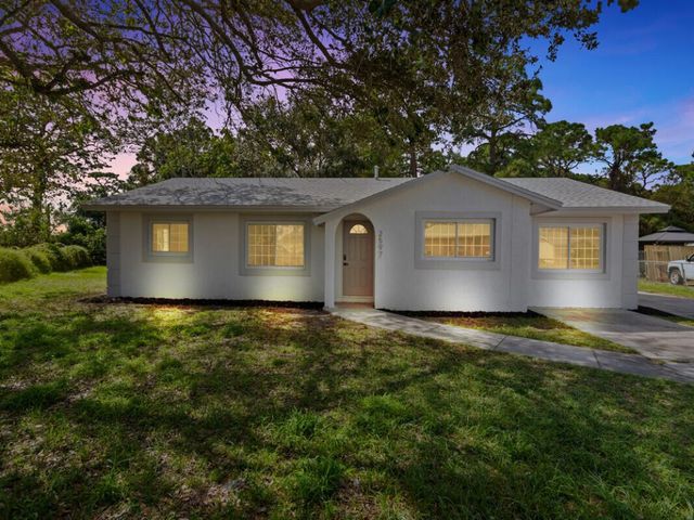 $284,000 | 2597 Bennett Drive | Fort Pierce North