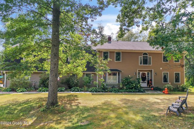 $985,000 | 6 Weathersfield Lane | Kinderhook