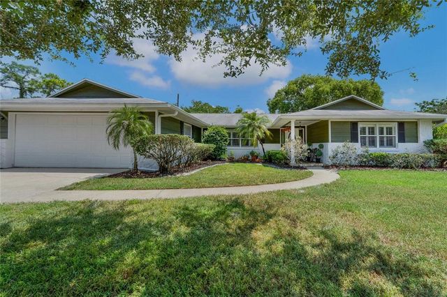 $475,000 | 116 Cottesmore Circle East | Wekiva Heights Club Fox Hunt