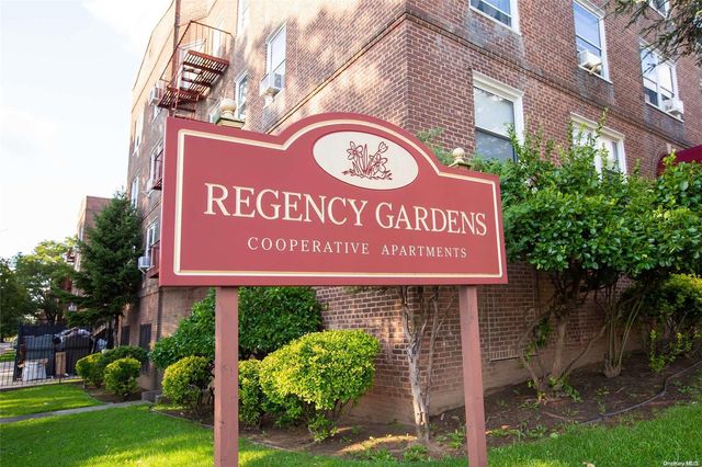 $318,000 | 141-19 Union Turnpike, Unit 3N | Kew Gardens Hills