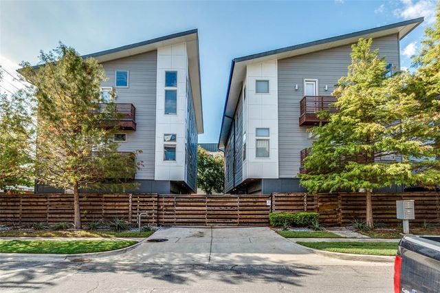 $675,000 | 2431 North Garrett Avenue, Unit 2 | Knox Henderson