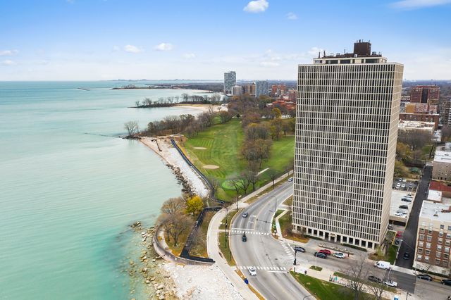 $1,500 | 6700 South South Shore Drive, Unit 8H | South Shore