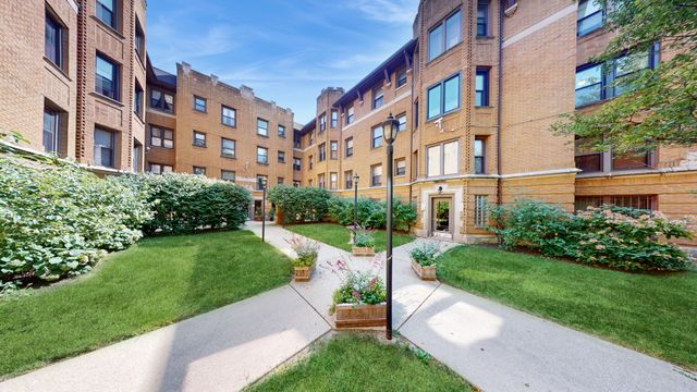 $220,000 | 7715 North Hermitage Avenue, Unit 2J | East Rogers Park