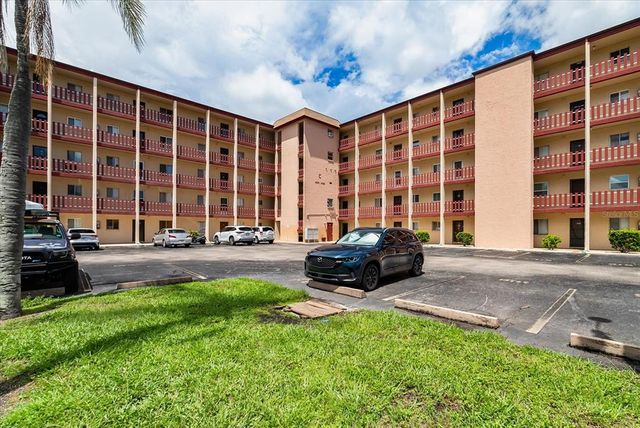 $1,350 | 4077 Lake Bayshore Drive, Unit C307 | South Bradenton