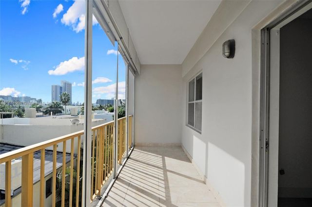 $2,400 | 1540 Meridian Avenue, Unit 4C | Flamingo-Lummus