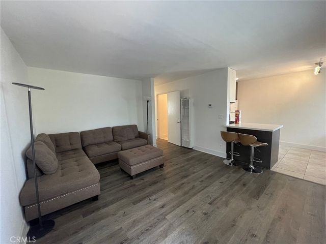 $2,610 | 1250 West 37th Street, Unit 8 | Los Angeles Southwest