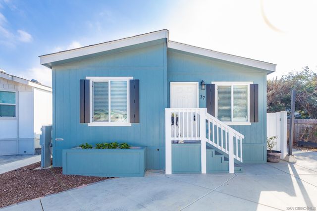 $440,000 | 3030 Oceanside Boulevard, Unit 37 | Loma Alta