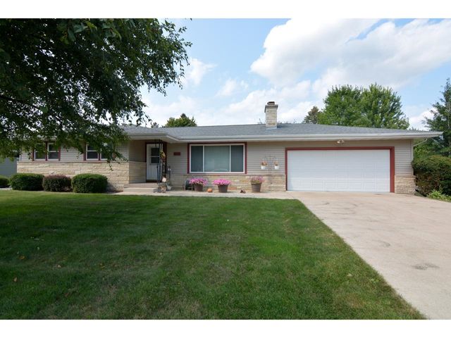 $485,000 | 607 4th Street | Waunakee