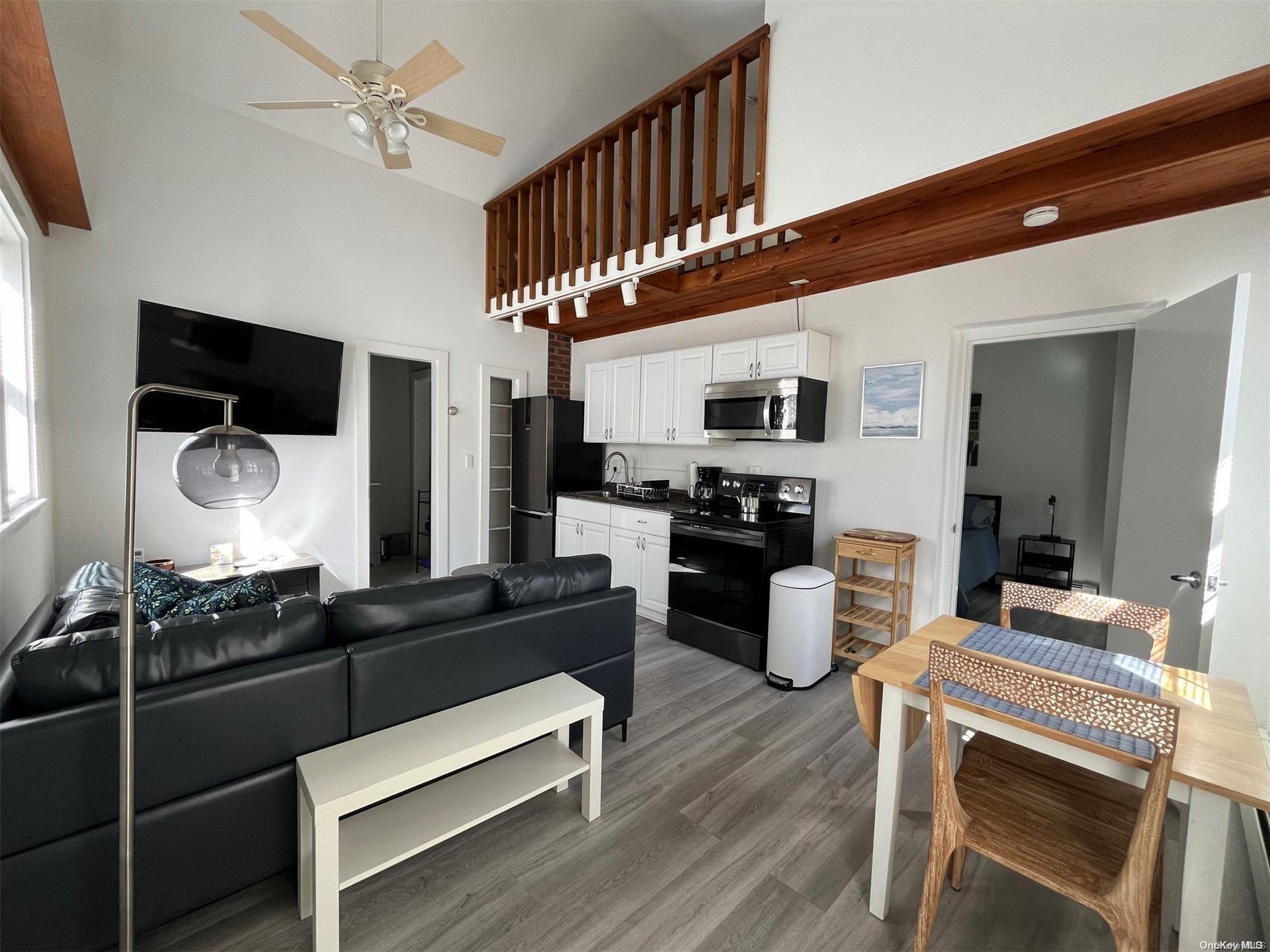 Living room Kitchen combo