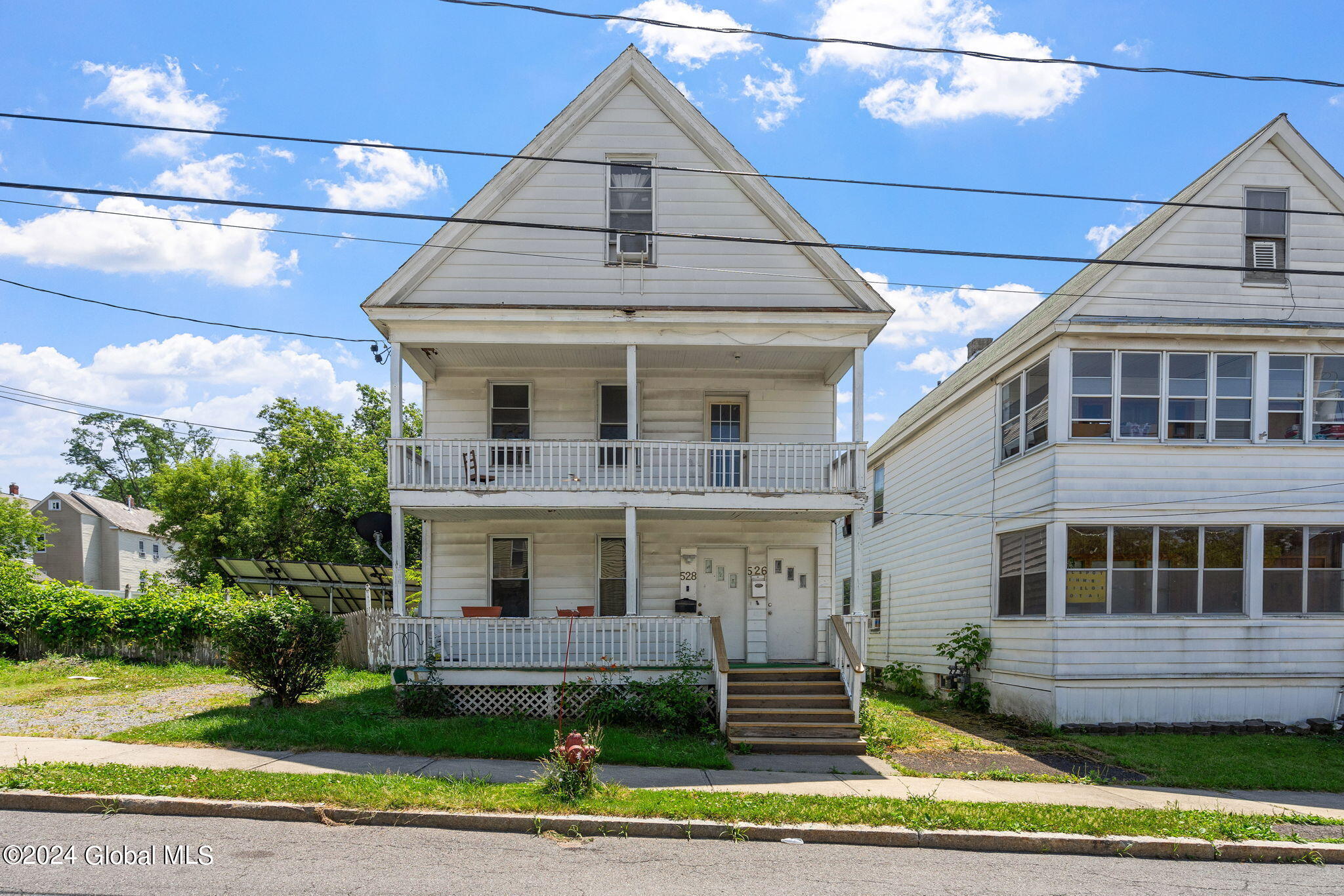 1-web-or-mls-526-clarendon-st