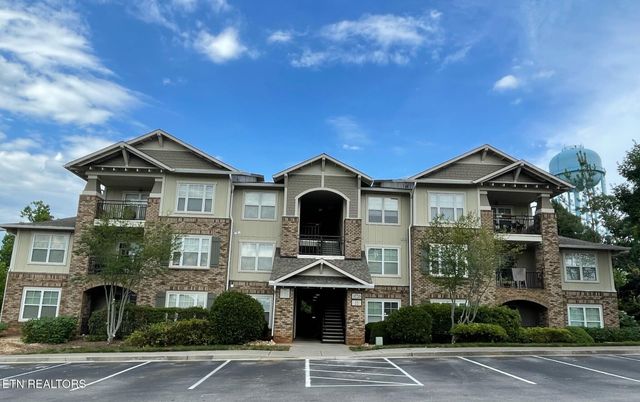 $499,000 | 3720 Spruce Ridge Way, Unit 2202 | Woodlands of Knoxville