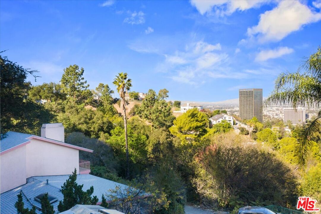 3206 Oakley Drive, Los Angeles, CA 90068 | Compass