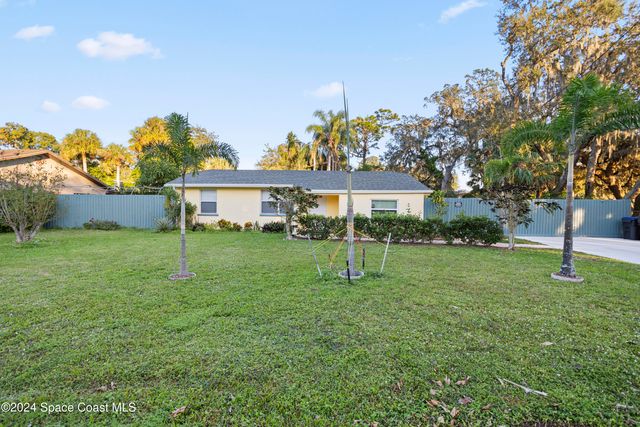 $349,900 | 9 North Mantor Avenue | Titusville