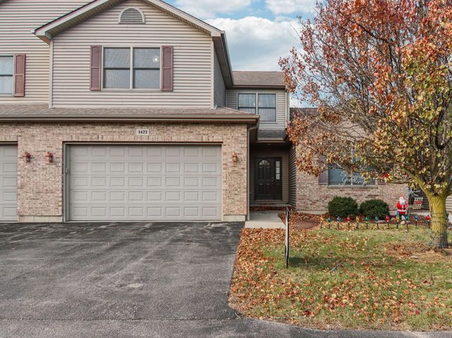 $299,000 | 1423 Ridge Drive | Sycamore