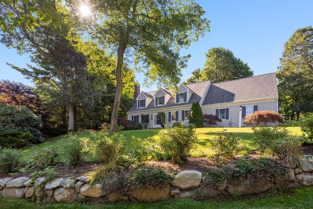 $1,295,000 | 104 Woods Hole Road | Falmouth