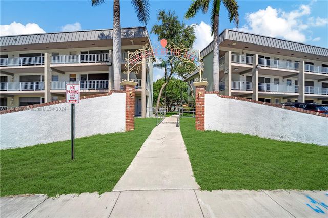 $2,350 | 270 Layne Boulevard, Unit 106 | Paradise by the Sea