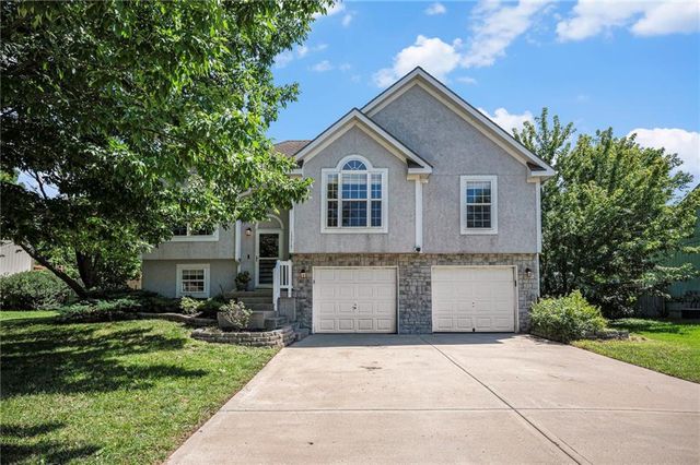 $344,000 | 15519 Pin Oak Drive | Basehor