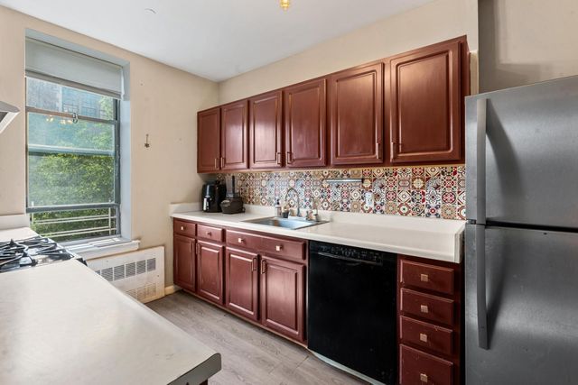 $450,000 | 631 Academy Street, Unit 2B | Inwood