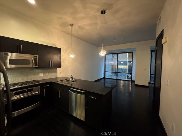 $2,250 | 655 South Hope Street, Unit 706 | Downtown Los Angeles