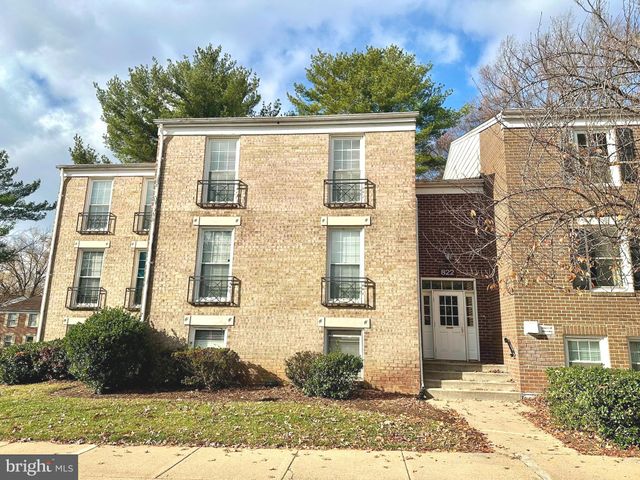 $2,050 | 822 Quince Orchard Boulevard, Unit 202 | Gaithersburg