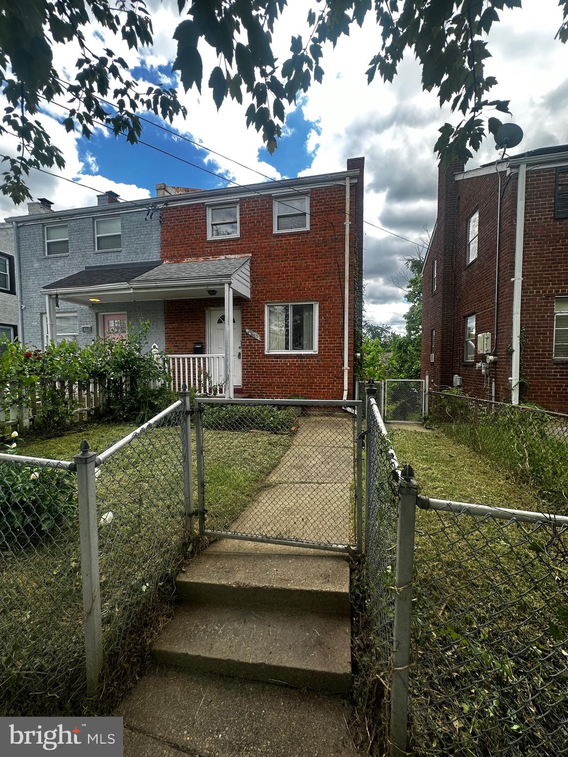 a view of house with outdoor space